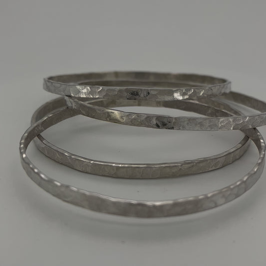 HAMMERED BANGLE